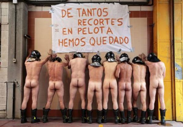 Hiszpańscy strażacy protestują przeciwko cięciom budżetowym