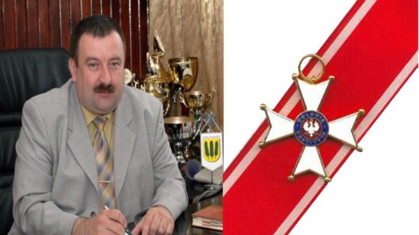 WÓJT UHONOROWANY ORDEREM ODRODZENIA POLSKI