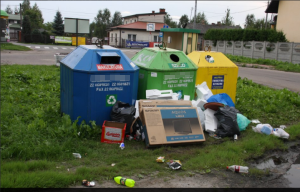 Czy wymawiać umowy firmą odbierającym do tej pory odpady?