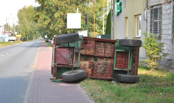 AKT WANDALIZMU NA PRUSZKOWSKIEJ